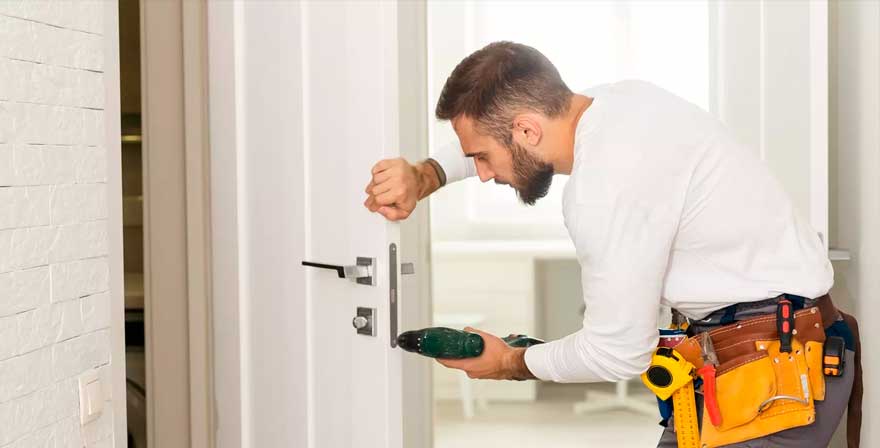 Instalación de puertas de entrada